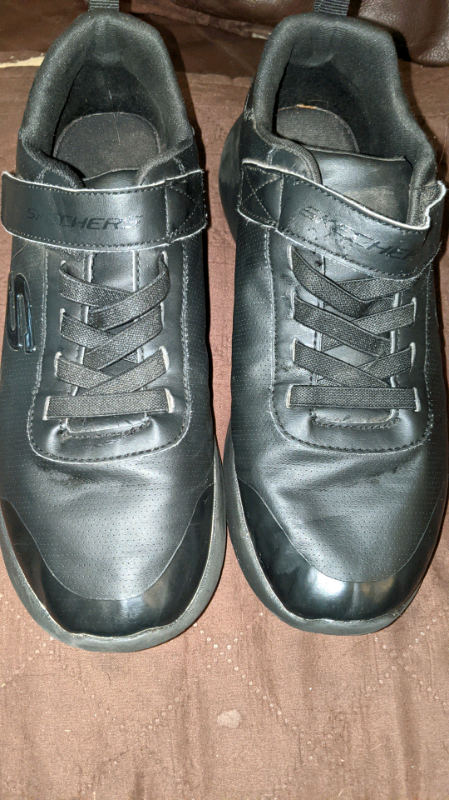 sketchers trainers size 5